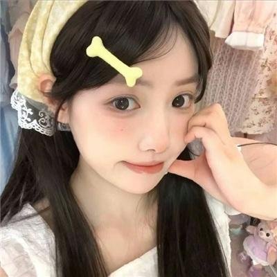 天鹅绒般光滑海报